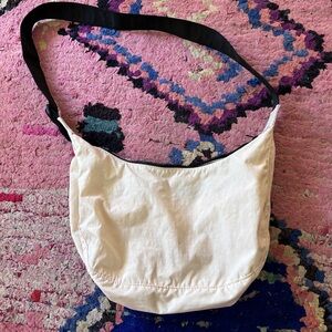 Baggu Medium Crescent Bag Ivory